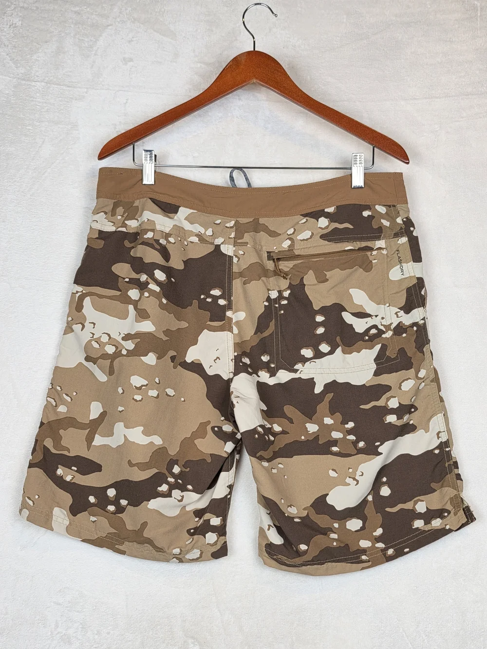 The North Face Class V Board Shorts Mens 34 Desert Camo Nylon Made in Jordan